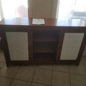Brand new foldable entertainment center